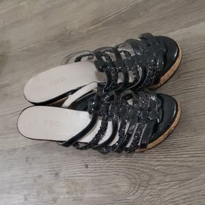 Black and tan sandal wedges